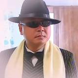 开着大奔拉着心爱的玉芬